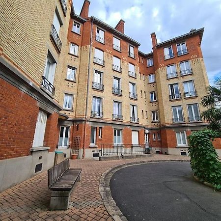 Suresnes : 2 Pieces Cosyアパートメント エクステリア 写真